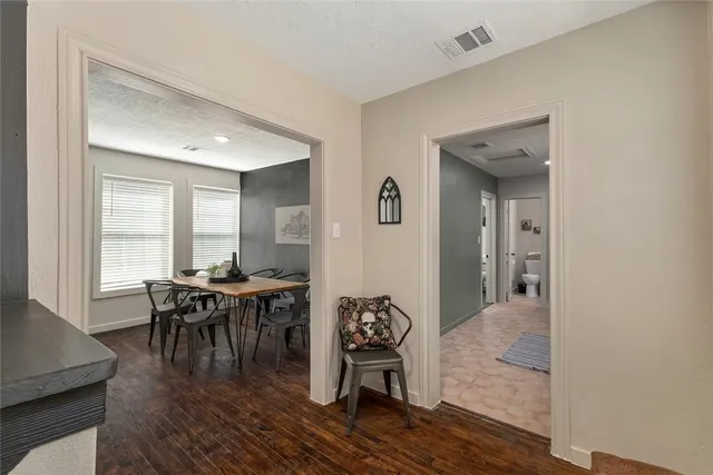 $1,900 | 207 North Preston Avenue, Bryan, TX 77803