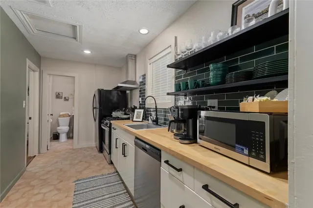 $1,900 | 207 North Preston Avenue, Bryan, TX 77803