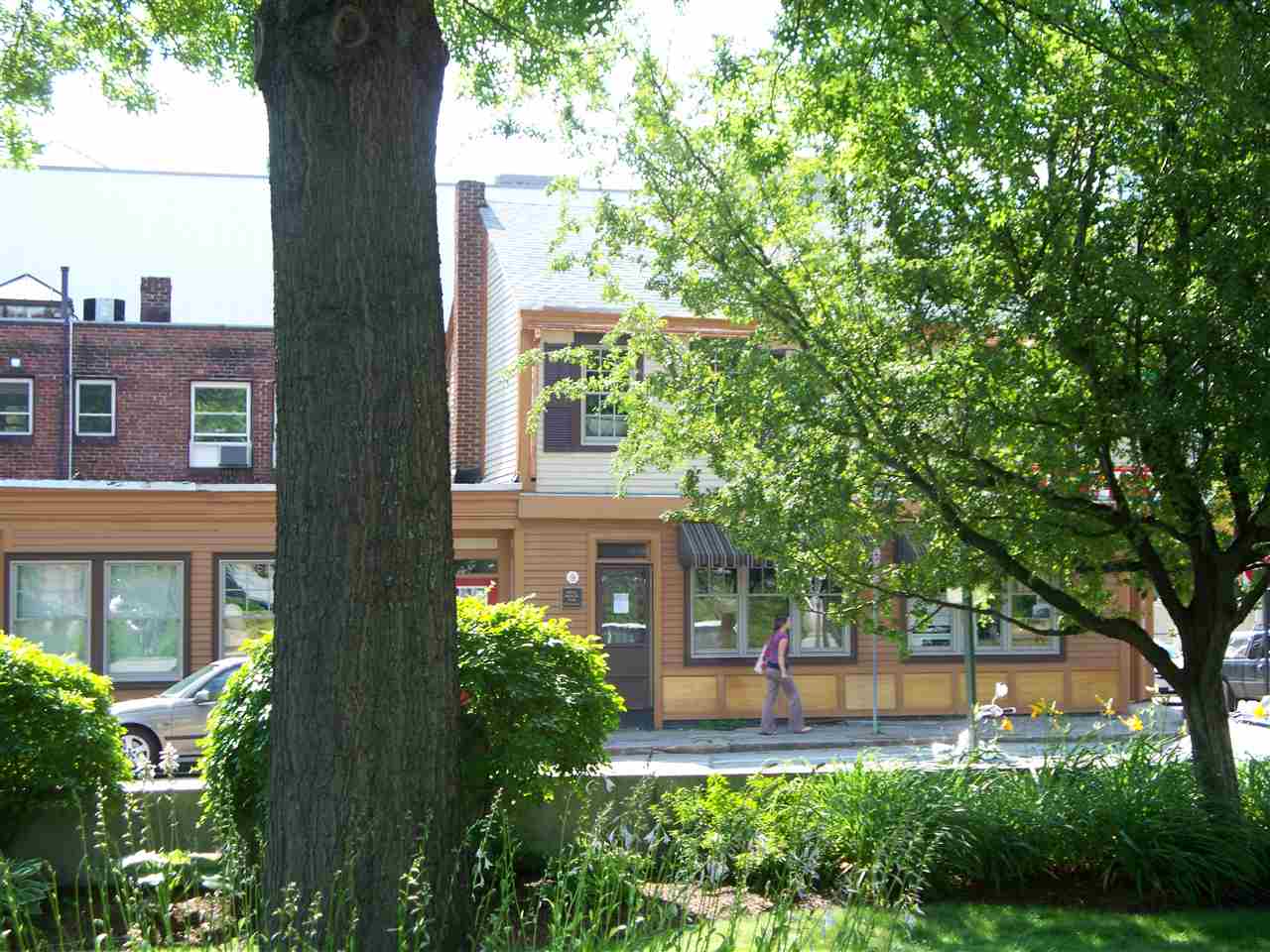 426 Chestnut Street Manchester, NH 03101 - Photo 3 of 38 Gallery Image 3