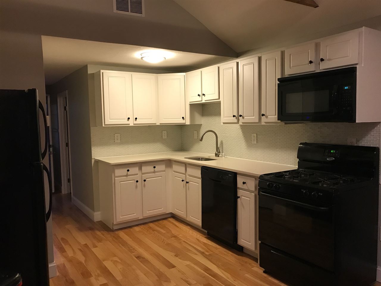 426 Chestnut Street Manchester, NH 03101 - Photo 4 of 38 Gallery Image 4