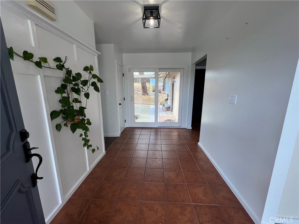 22781 Running Rabbit Court Canyon Lake, CA 92587 - Photo 5 of 41