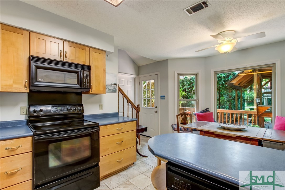 19 Tidewater Road Savannah, GA 31406 - Photo 11 of 32 Gallery Image 11