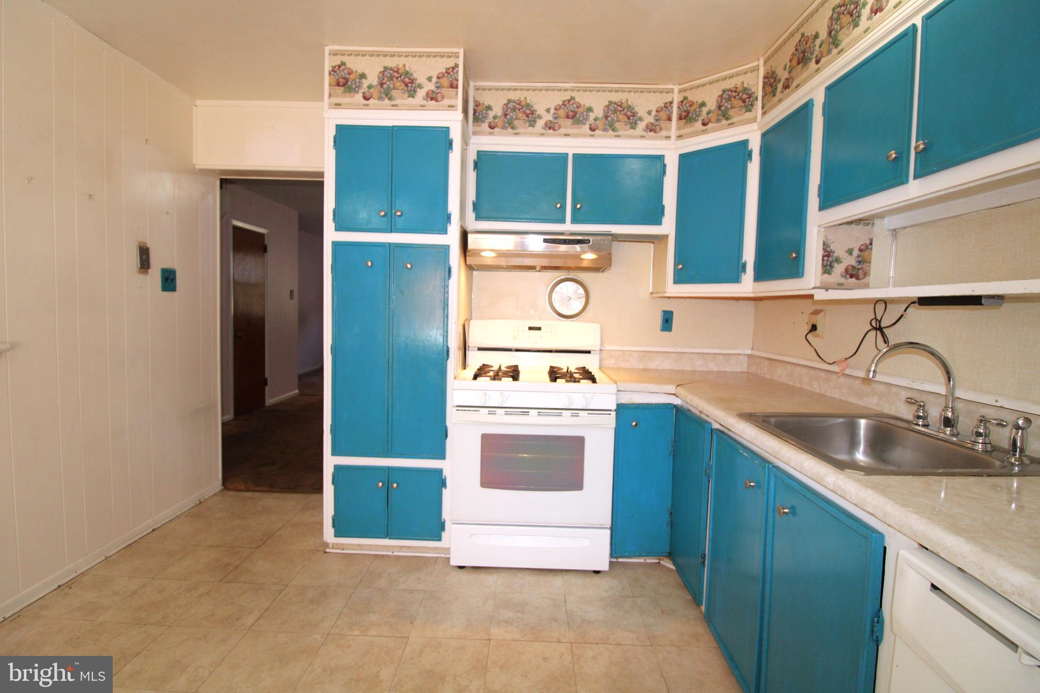 2809 Angus Road Philadelphia, PA 19114 - Photo 8 of 23 Gallery Image 8
