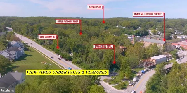 a view of a yard from a balcony