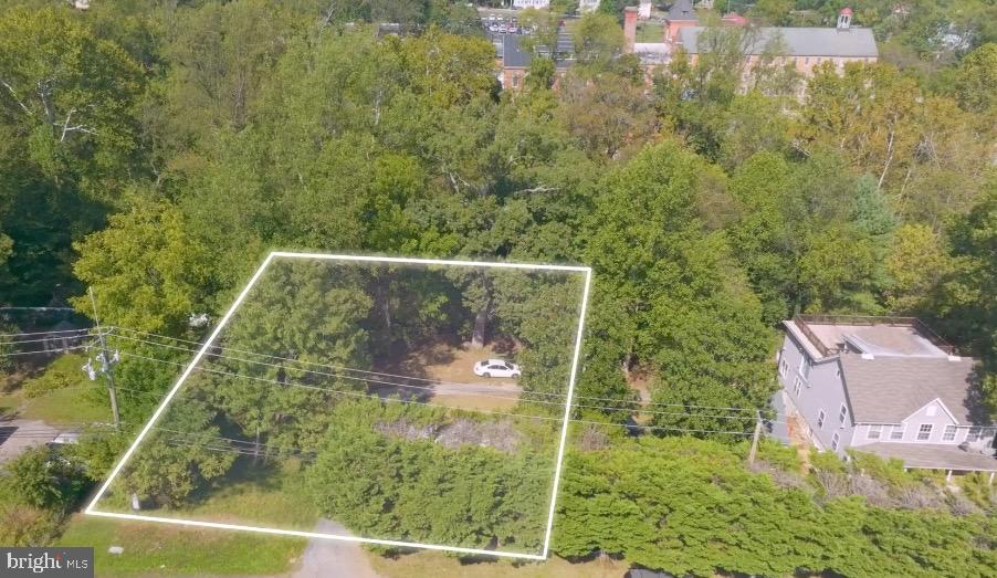 9046 Gorman Road Laurel, MD 20723 - Photo 15 of 18 a view of a yard from a balcony