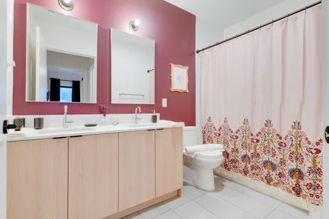 a close up view of a washer and dryer