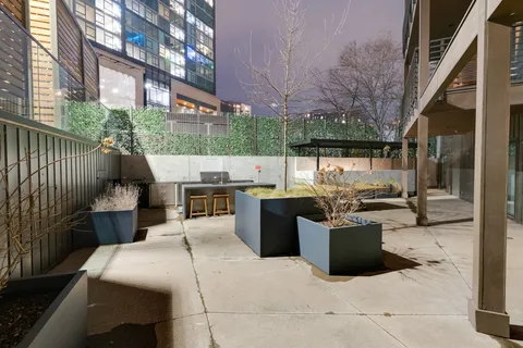 $925,000 | 635 7th Avenue South, Unit 406, Nashville, TN 37203