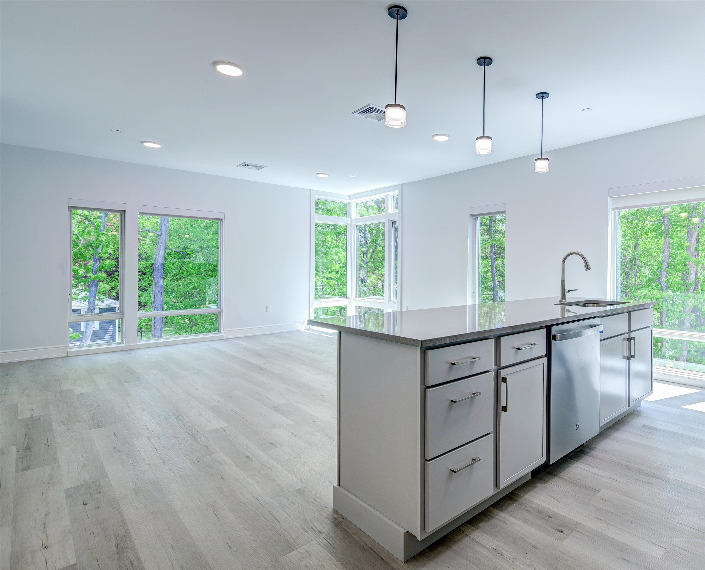 2059 Lafayette Road, Unit 204 Portsmouth, NH 03801 - Photo 15 of 36