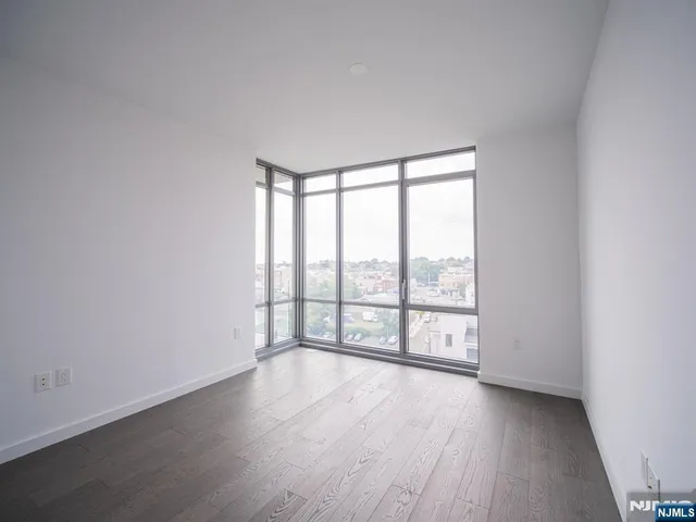 $1,350,000 | 320 Adolphus Avenue, Unit 401, Cliffside Park, NJ 07010