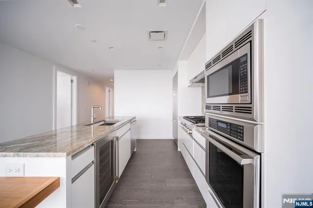 $1,350,000 | 320 Adolphus Avenue, Unit 401, Cliffside Park, NJ 07010