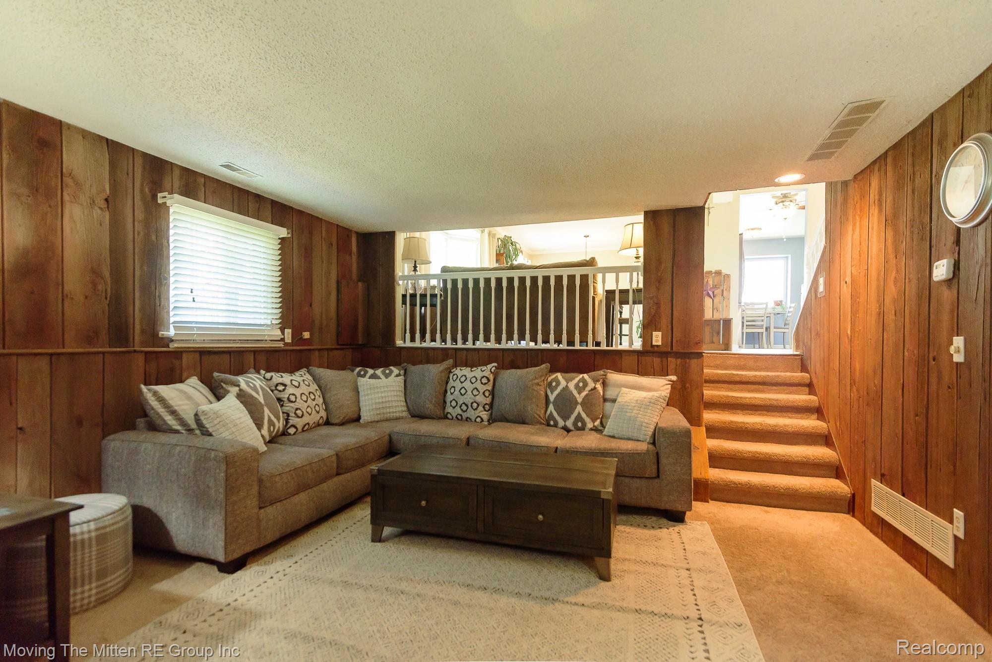 42556 Saltz Road Canton, MI 48187 - Photo 29 of 46 42556_saltz-17.jpg