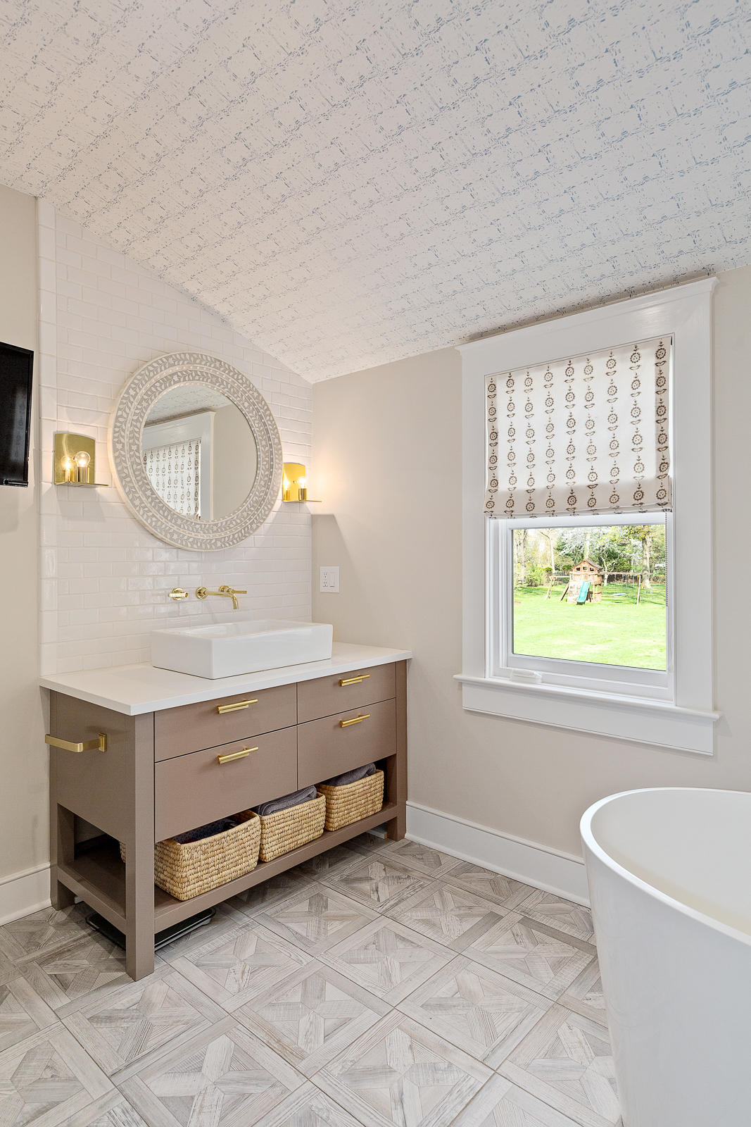 27 Searles Road Darien, CT 06820 - Photo 32 of 56 a bathroom with a sink and a bathtub