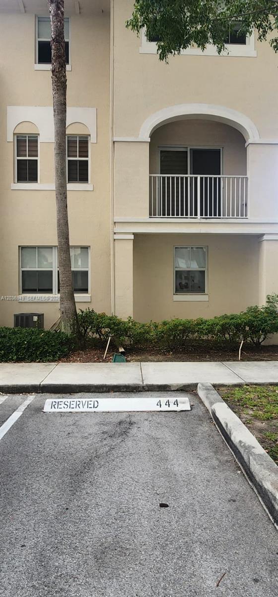 11601 Northwest 89th Street, Unit 113 Doral, FL 33178 - Photo 4 of 17
