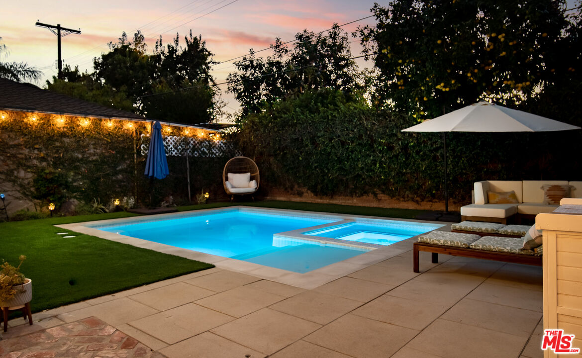 6557 Ruffner Avenue Lake Balboa, CA 91406 - Photo 24 of 31 a view of outdoor space with swimming pool and patio