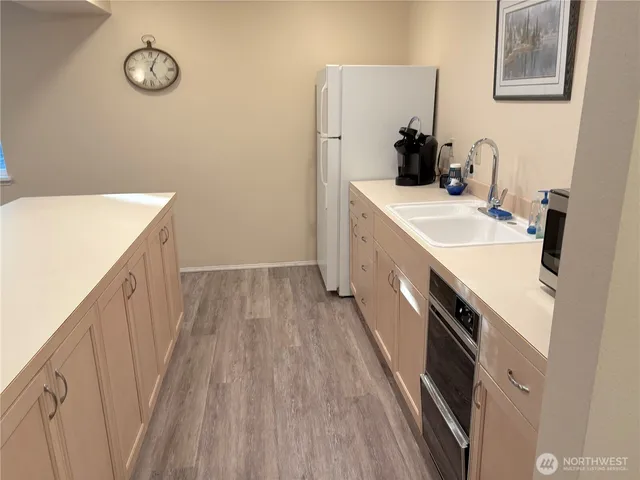 $528,888 | 250 Northwest Dogwood Street, Unit C201, Issaquah, WA 98027