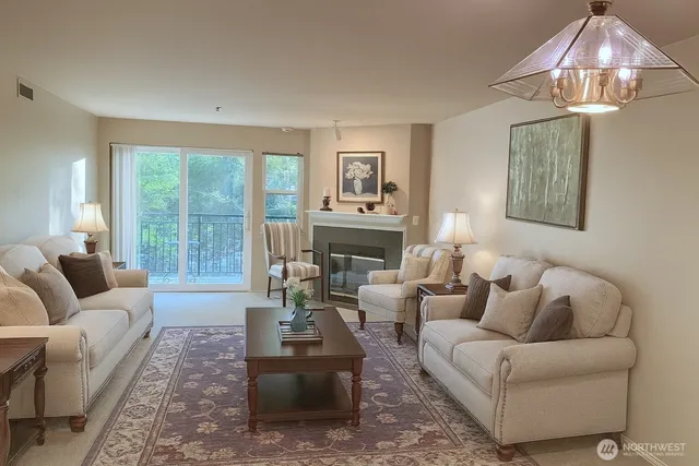 $528,888 | 250 Northwest Dogwood Street, Unit C201, Issaquah, WA 98027