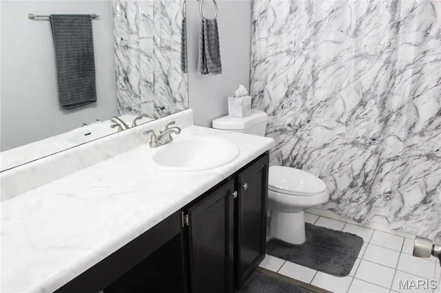 $164,900 | 761 Sugar Glen Drive, Unit 5, St. Peters, MO 63376