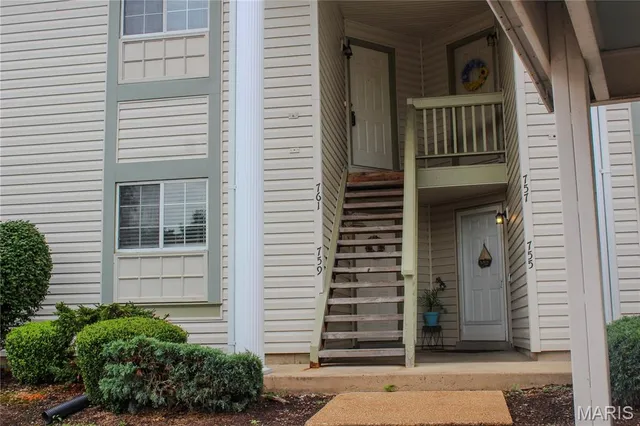 $164,900 | 761 Sugar Glen Drive, Unit 5, St. Peters, MO 63376
