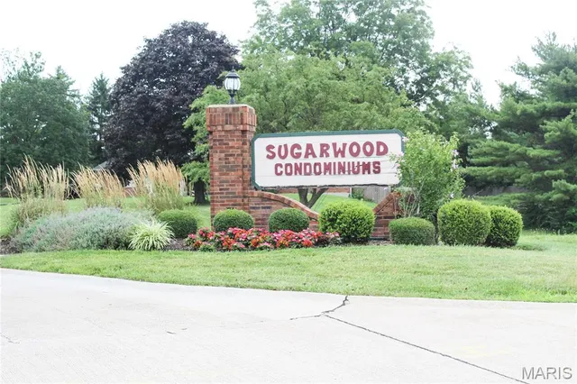 $164,900 | 761 Sugar Glen Drive, Unit 5, St. Peters, MO 63376