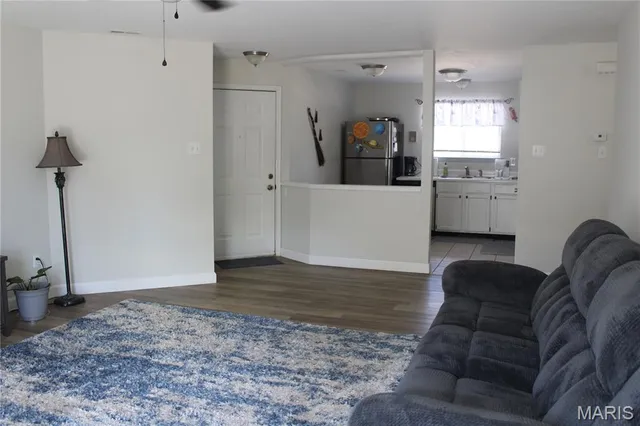 $164,900 | 761 Sugar Glen Drive, Unit 5, St. Peters, MO 63376