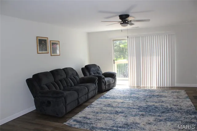 $164,900 | 761 Sugar Glen Drive, Unit 5, St. Peters, MO 63376