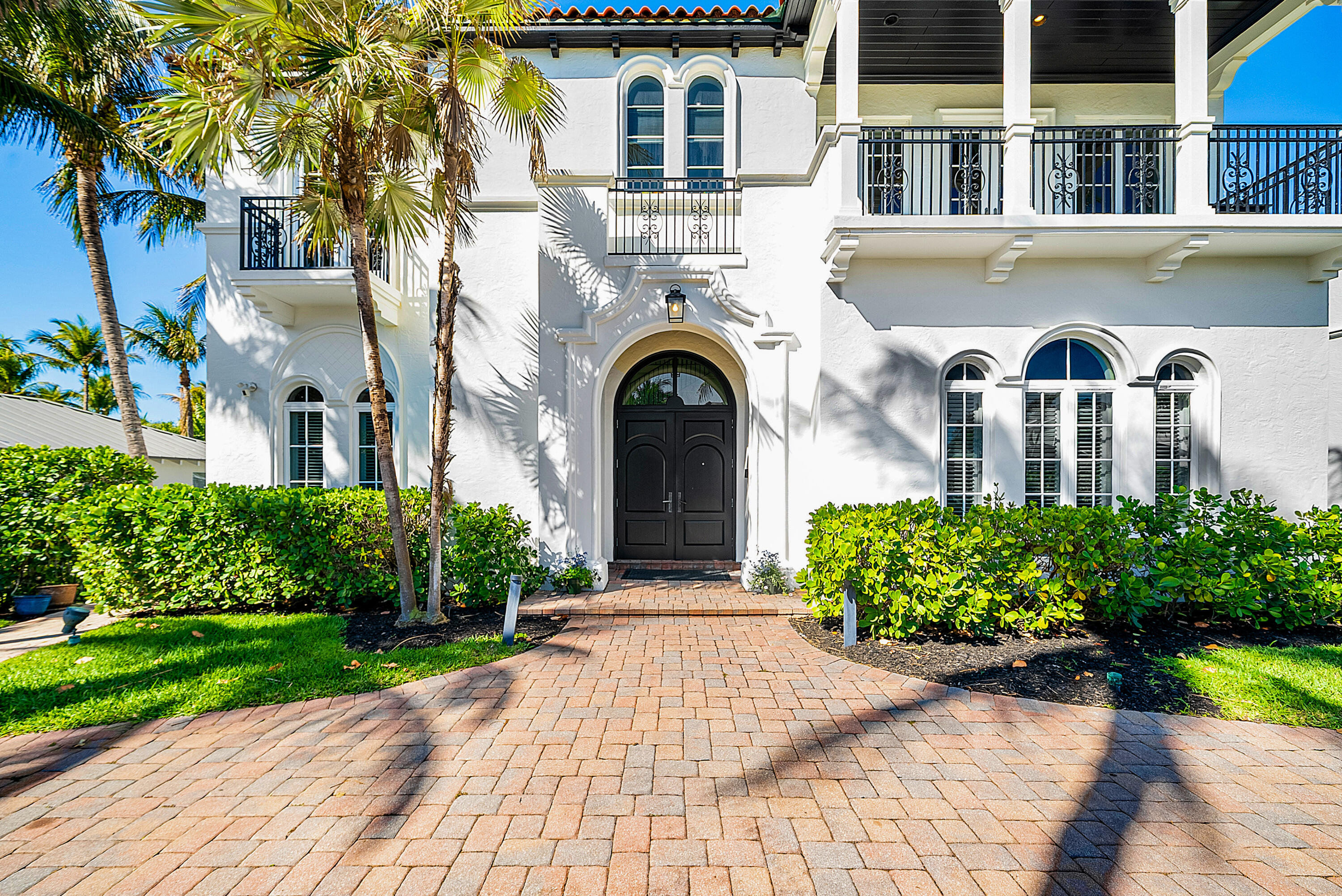 6102 North Ocean Boulevard Ocean Ridge, FL 33435 - Photo 2 of 86 Entrance