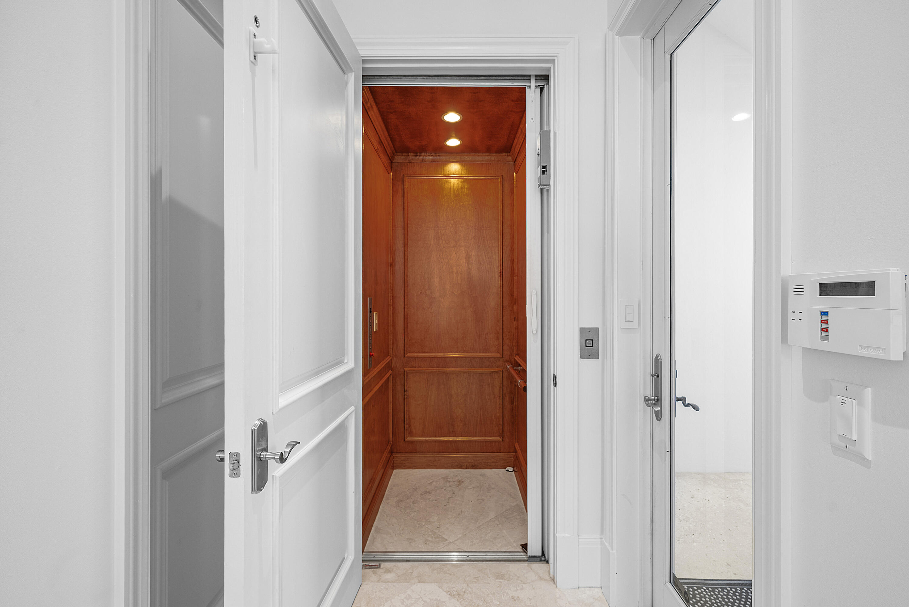 6102 North Ocean Boulevard Ocean Ridge, FL 33435 - Photo 46 of 86 Elevator