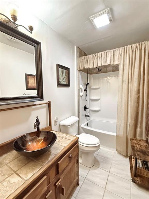 5125 Southwest 815 Road El Dorado Springs, MO 64744 - Photo 14 of 48