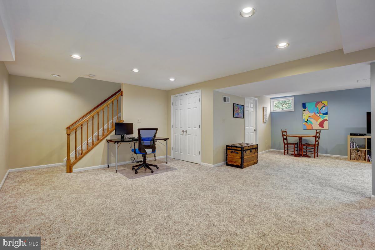11628 Deer Forest Road Reston, VA 20194 - Photo 40 of 50 Large Rec Room
