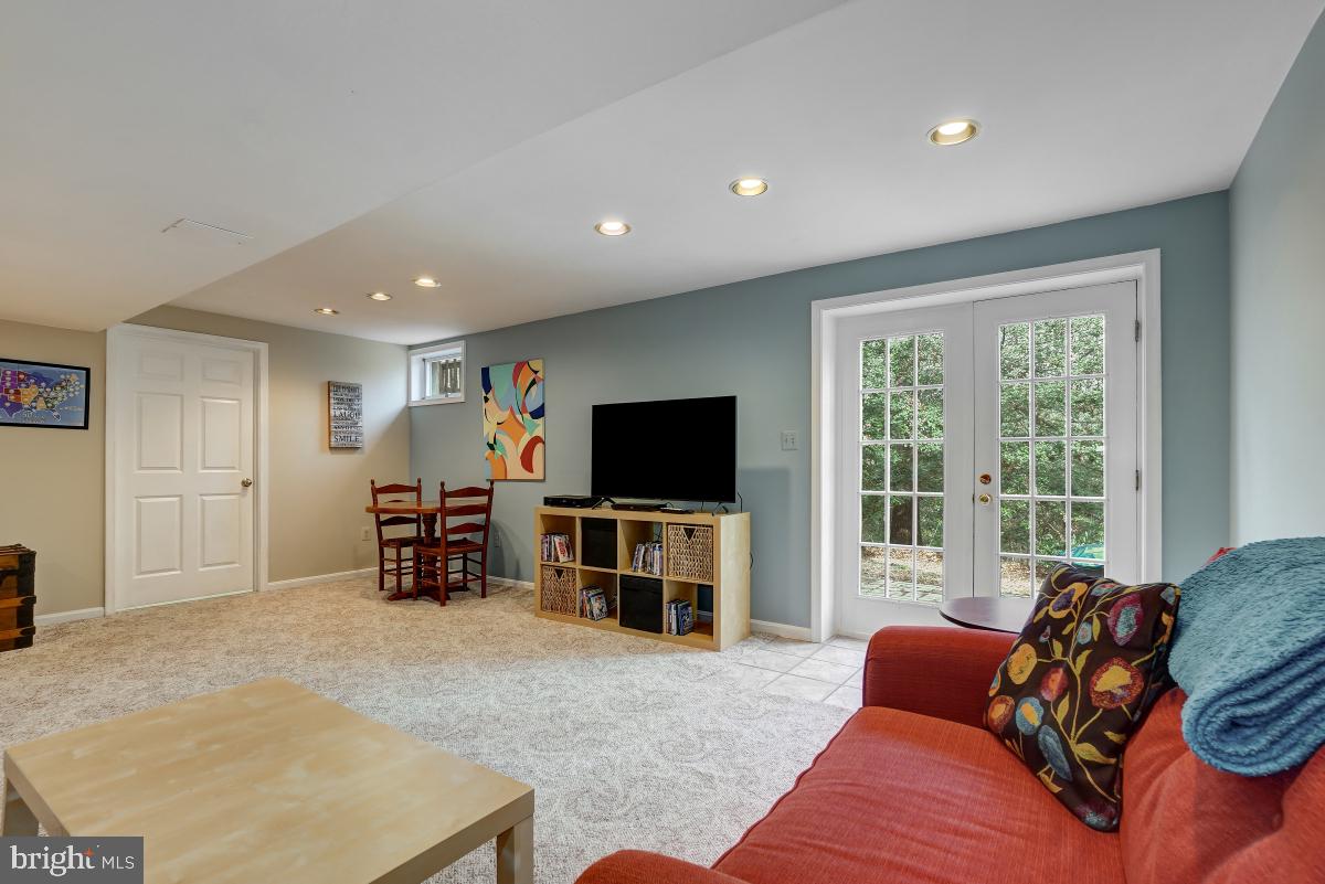 11628 Deer Forest Road Reston, VA 20194 - Photo 43 of 50 Walk-Out Access to Backyard