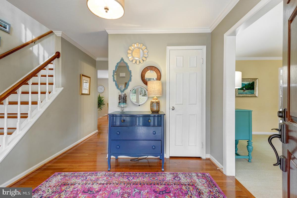 11628 Deer Forest Road Reston, VA 20194 - Photo 5 of 50 Gallery Image 5