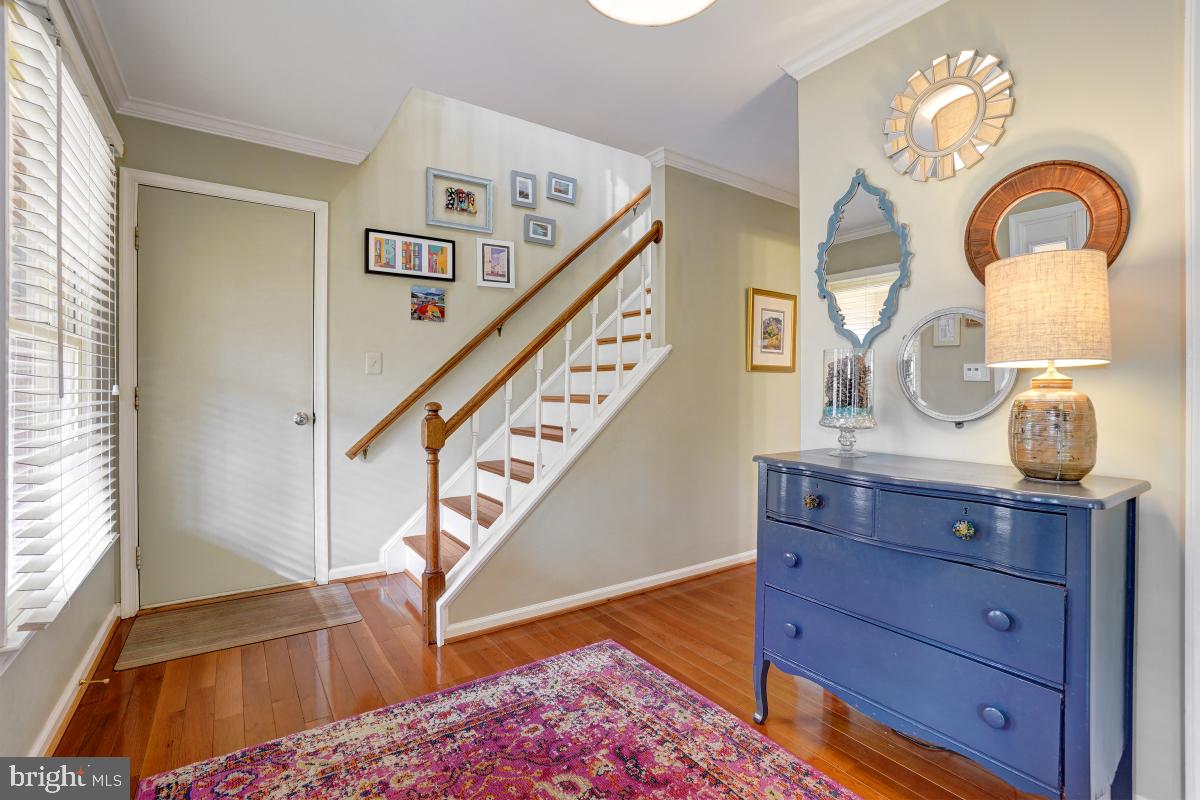 11628 Deer Forest Road Reston, VA 20194 - Photo 6 of 50 Foyer with beautiful hardwood floors