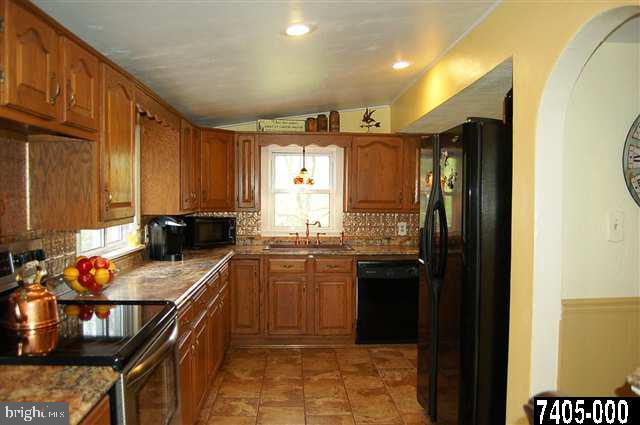 185 Canal Road York, PA 17406 - Photo 4 of 25 Gallery Image 4