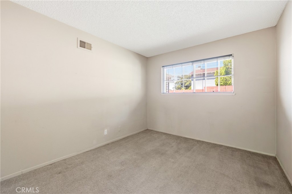 2253 Grafton Street Simi Valley, CA 93063 - Photo 20 of 30