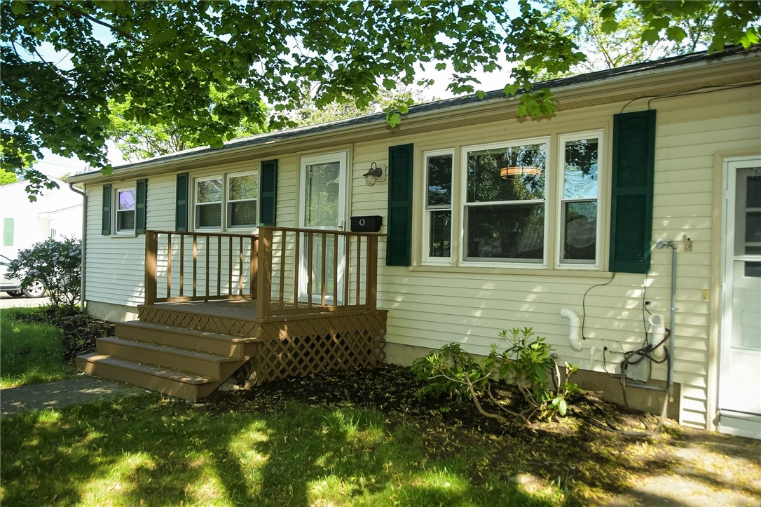 23 Perkins Street Warwick, RI 02886 - Photo 4 of 32