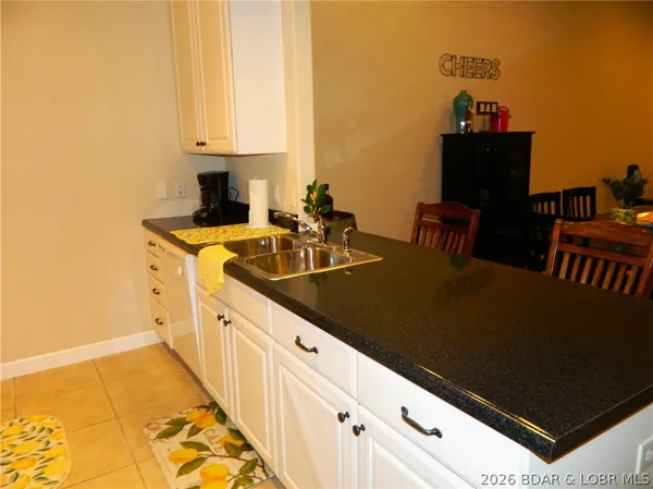 $785,000 | 51 Bay Hill Court, Lake Ozark, MO 65049