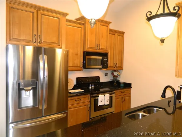 $785,000 | 51 Bay Hill Court, Lake Ozark, MO 65049