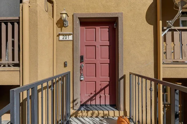 $868,000 | 201 San Antonio Place, San Jose, CA 95116