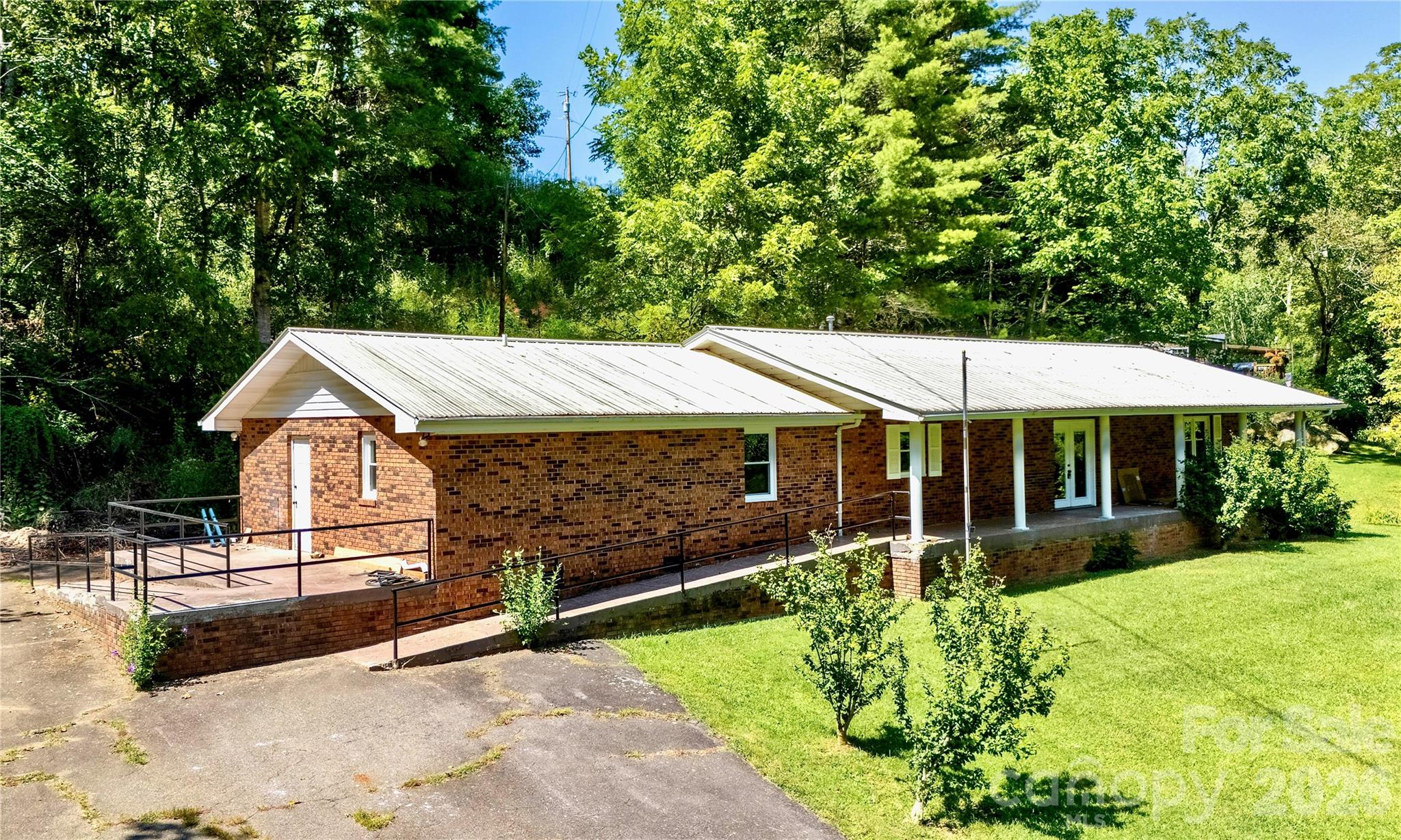 208 Murdock Road Bakersville, NC 28705 - Photo 43 of 44