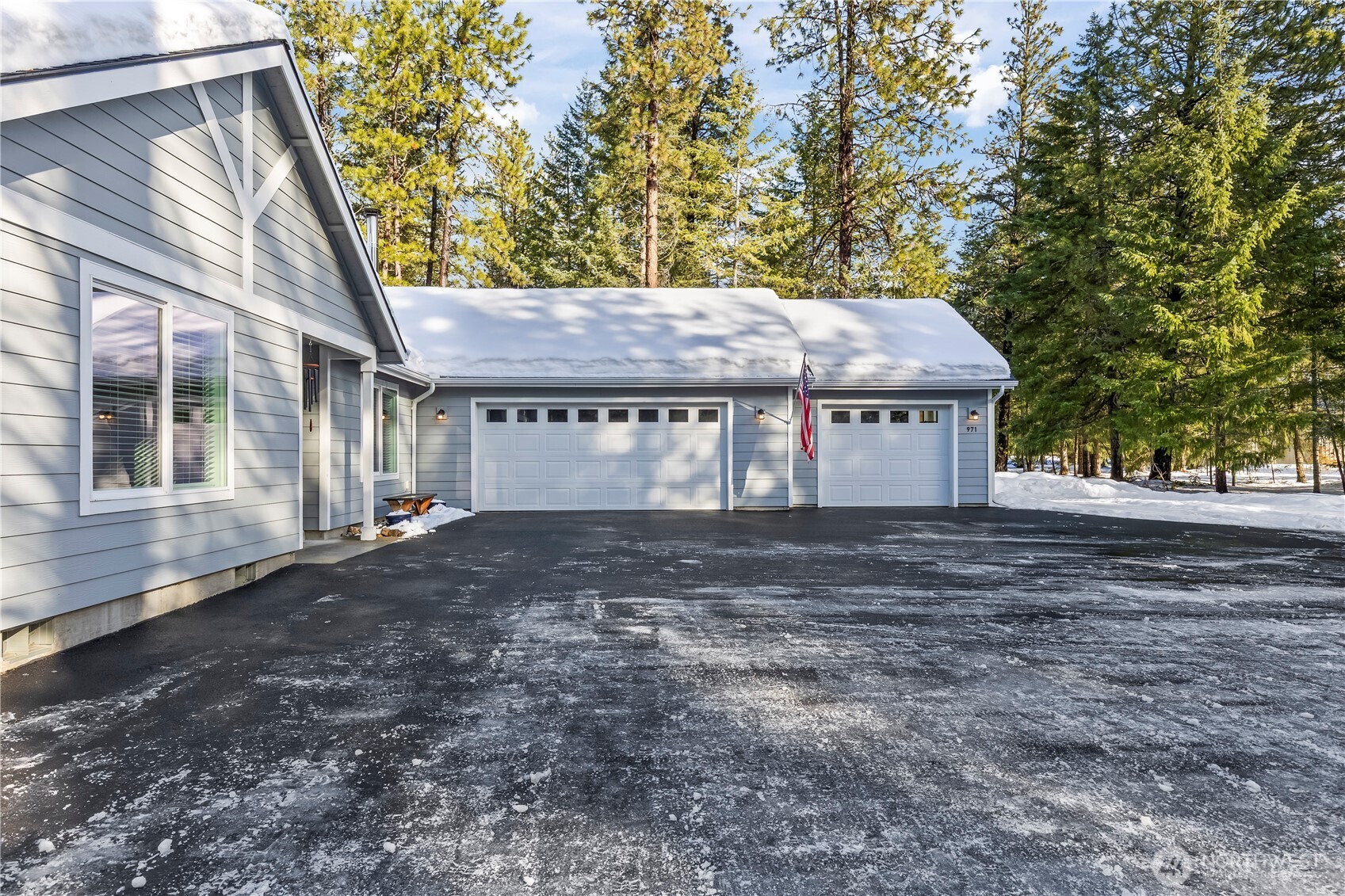 971 Old Cedars Road Cle Elum, WA 98922 - Photo 2 of 39 a view of a house with a yard