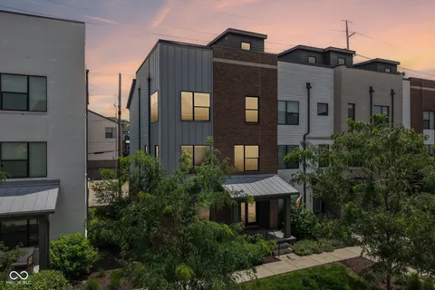 $489,900 | 1829 Livery Way, Indianapolis, IN 46202