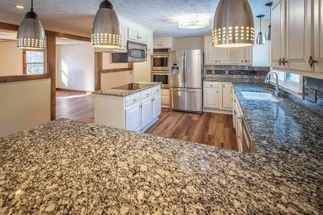 $739,900 | 25 Mill Road, Kingston, NH 03848