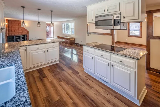 $739,900 | 25 Mill Road, Kingston, NH 03848