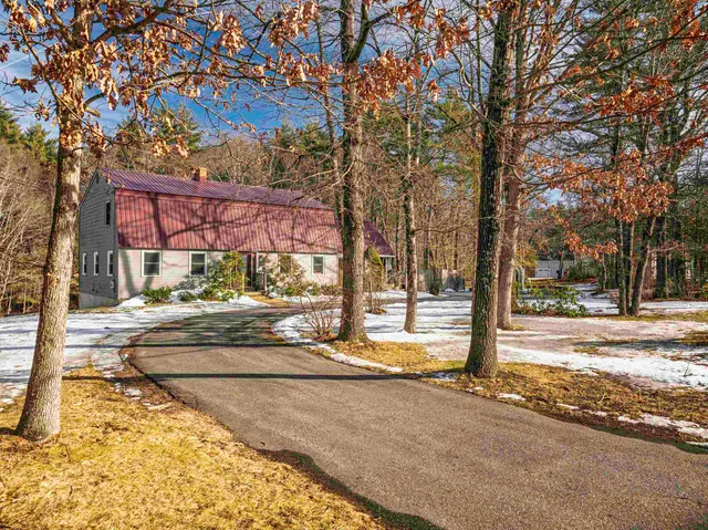 $739,900 | 25 Mill Road, Kingston, NH 03848