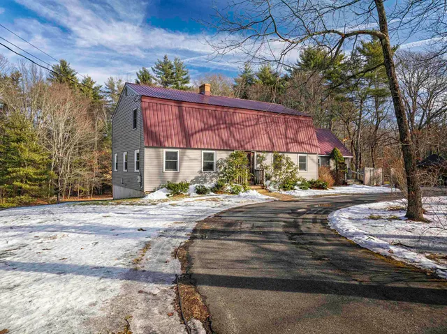 $739,900 | 25 Mill Road, Kingston, NH 03848