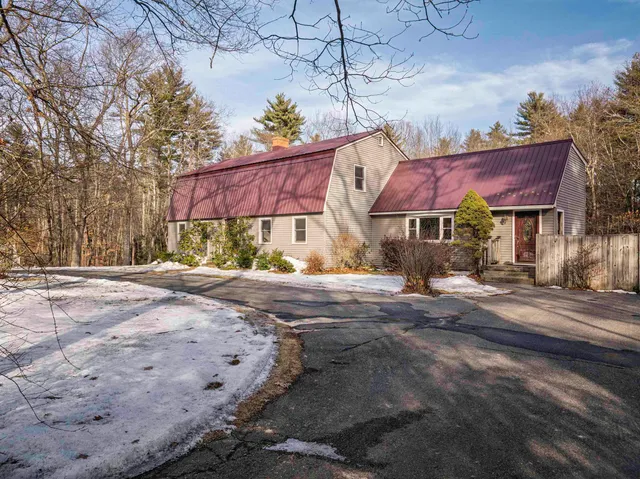 $739,900 | 25 Mill Road, Kingston, NH 03848