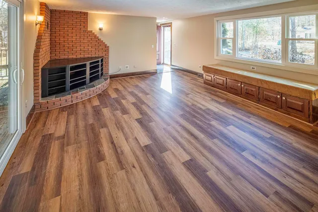 $739,900 | 25 Mill Road, Kingston, NH 03848