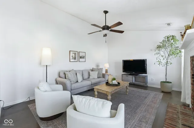 $379,000 | 10959 Gate Circle, Fishers, IN 46038