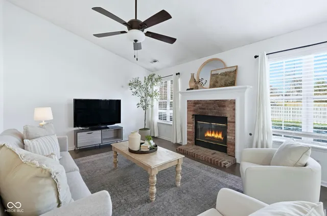 $379,000 | 10959 Gate Circle, Fishers, IN 46038