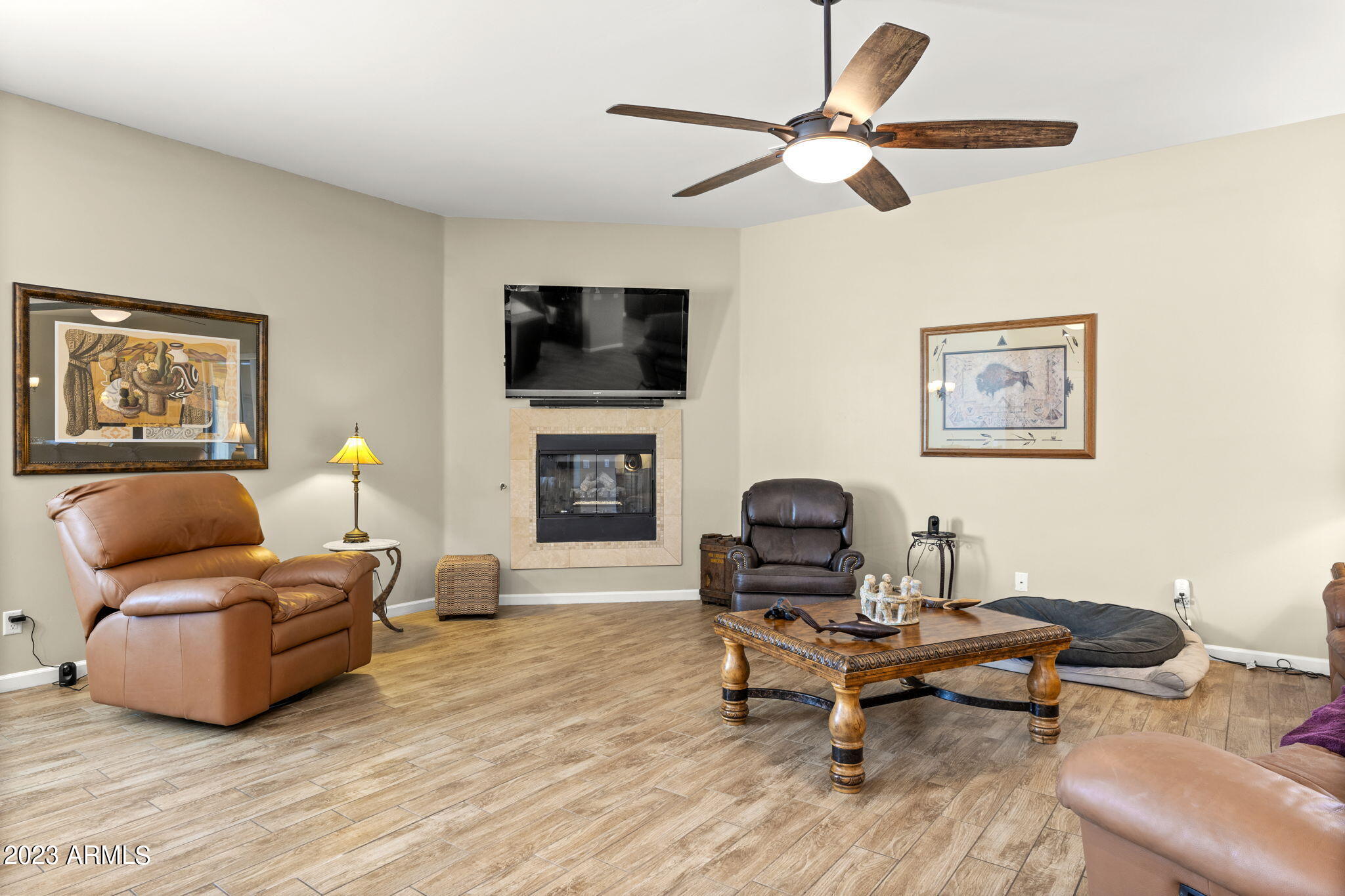921 East Irvine Road Phoenix, AZ 85086 - Photo 4 of 47